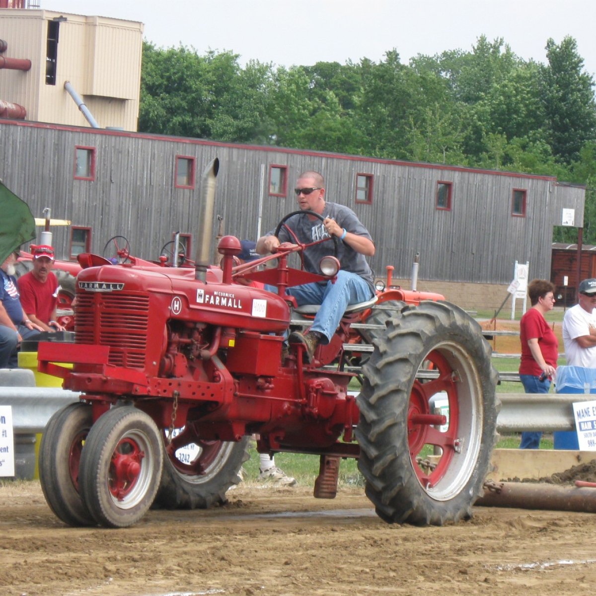 Tractor Pulls at South Dayton