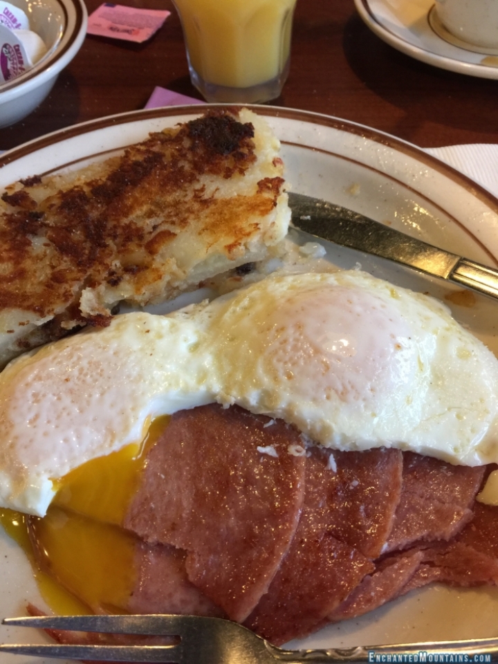 Breakfast at Homeplate in Olean