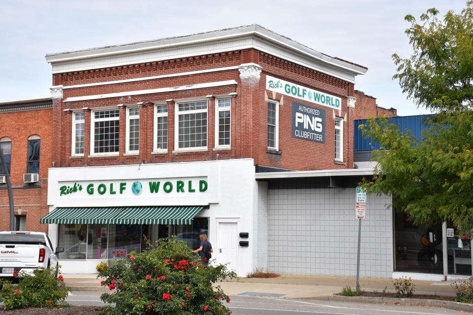 Outside view of Ricks Golf World in Olean