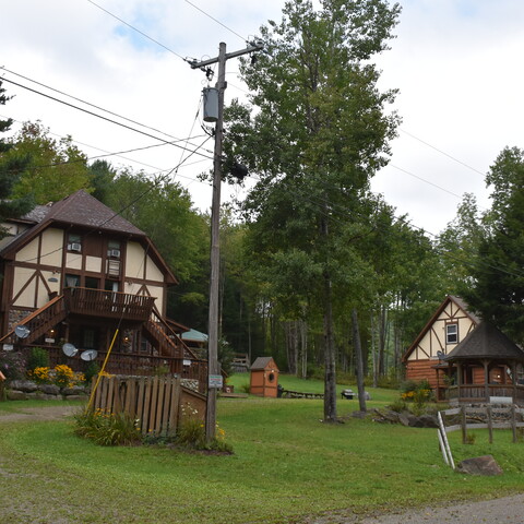 Stone Mountain Chalets in Great Valley